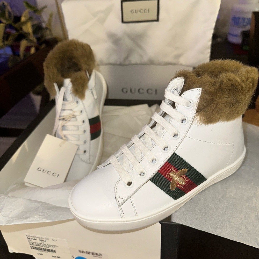 Gucci Kids Ace High-Top Sneakers
(NWT Fur Trim - White Leather, Bee Embroidery